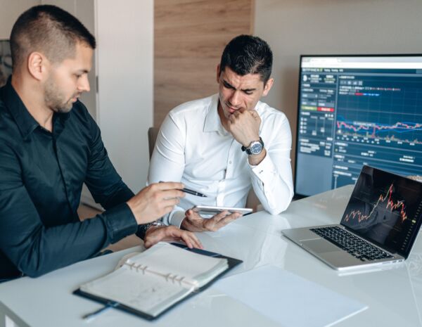 pexels-alphatradezone-5831696